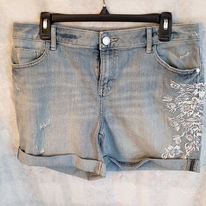 SOLD - Simply Vera Wang Distressed Shorts